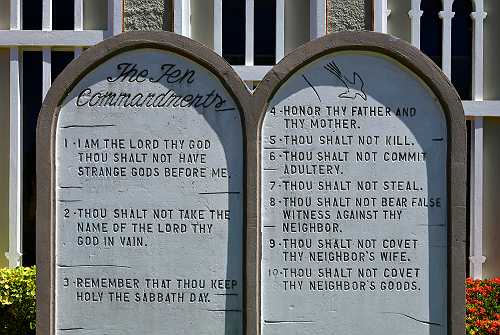 Texas to Require Ten Commandments in Public School Classrooms